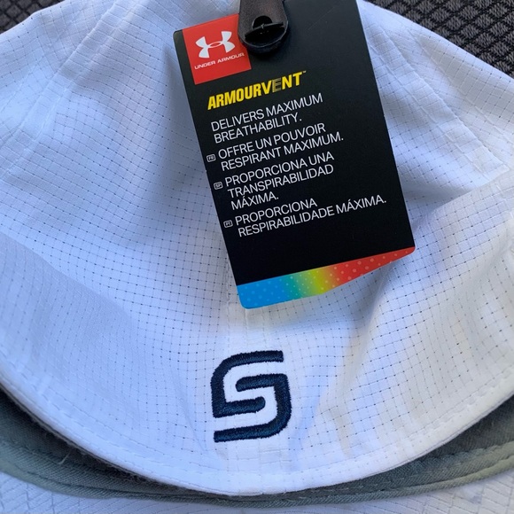Never Worn Under Armour Official Tour 3.0 Golf Cap White w/ Navy, Size XS/S - Picture 7 of 7